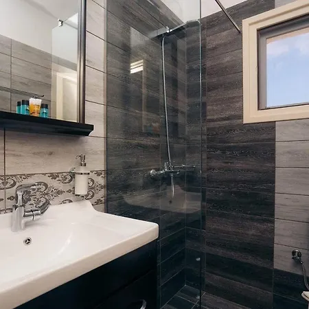 Oniropagida Apollonia